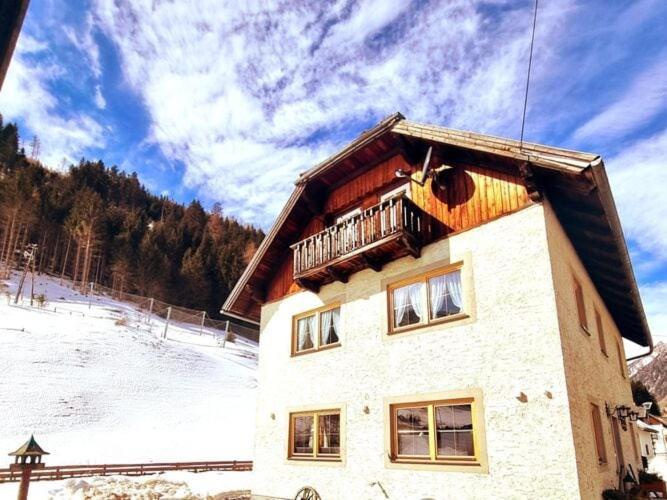 Large Detached Holiday Home In Muhr Exterior foto
