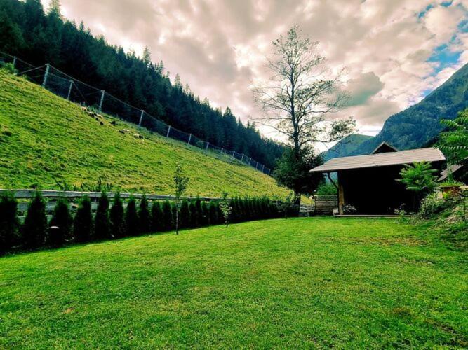 Large Detached Holiday Home In Muhr Exterior foto