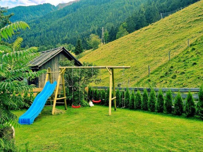 Large Detached Holiday Home In Muhr Exterior foto
